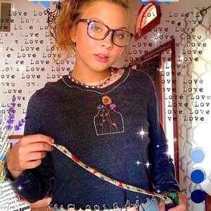 Floral cropped sweater 🥰